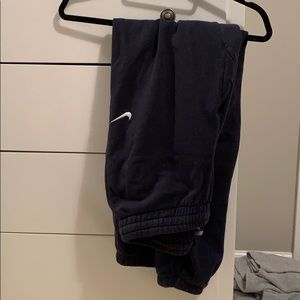 Men’s black Nike joggers